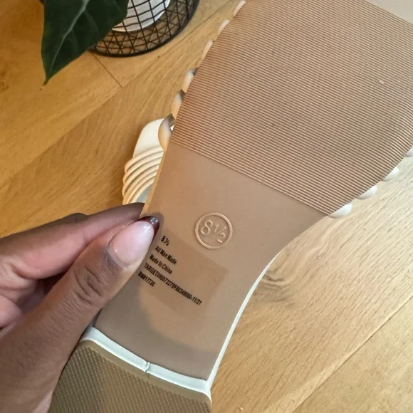 Cream Sandals - Picture 2 of 2